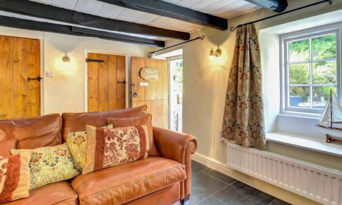Pelynt House | Vacation home Alice in Looe - 4 persons, 2 bedrooms