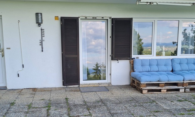 Windorf House | Vacation home/Bavaria/Bavarian forest conquest/recreation. .with garden fence
