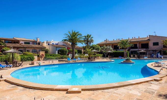 Campos House | Vacation Home "Casa Arts 50" with Pool, Wi-Fi, A/C, Terrace & Garden