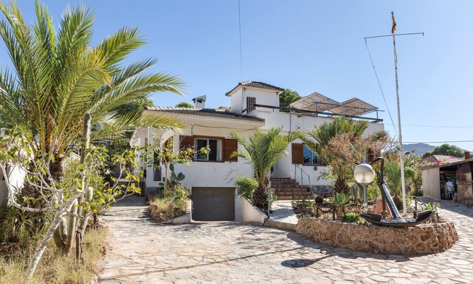 La Azohia House | Vacation Home "Chalet En San Gines, La Azohia" with Private Terrace, Private Garden & Wi-Fi
