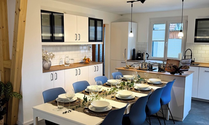 Boeblingen House | Vacation home, cooking island, garden, parking, 4-8 persons