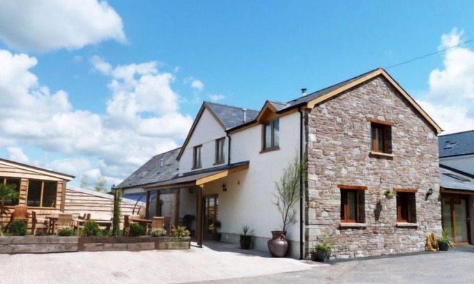 Brecon House | Vacation home Crai in Brecon - 8 persons, 4 bedrooms