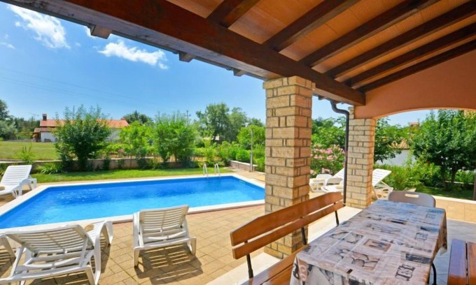 Mofardini House | Vacation home Goran (PRC609) in Porec - 6 persons, 3 bedrooms