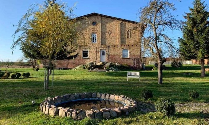 Reimershagen House | Vacation home Grüne Auszeit - Four-room holiday home in a large farmhouse