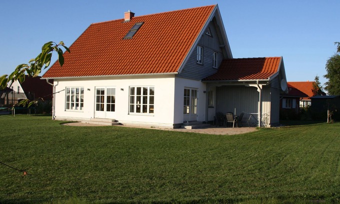 Rosenhagen House | Vacation home " Haus am Meer ", on the Baltic Sea, sauna, fireplace, W-LAN, -SEASIDE-