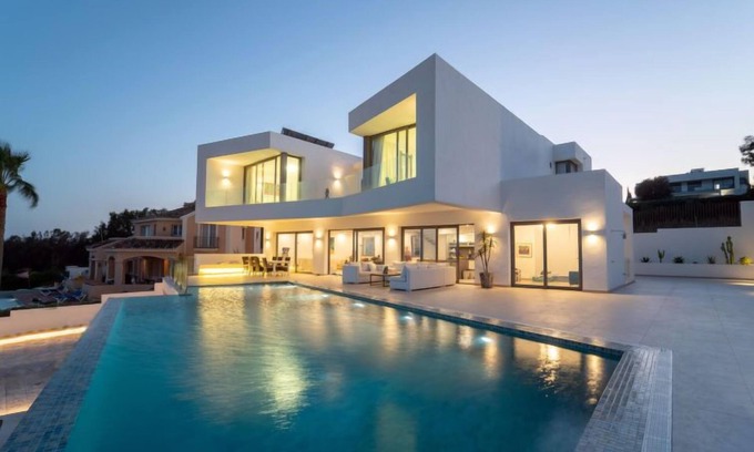 Manilva House | Vacation home Luz by Interhome