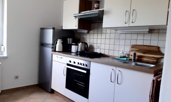 Guelzow Apartment | Vacation home on the outskirts of the village near Güstrow for 5 guests + child