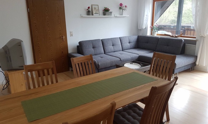 Muhr am See Apartment | Vacation home on the 1st floor with large covered balcony