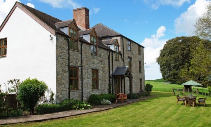 Henllan House | Vacation home Penny Den in Ruthin - 10 persons, 5 bedrooms