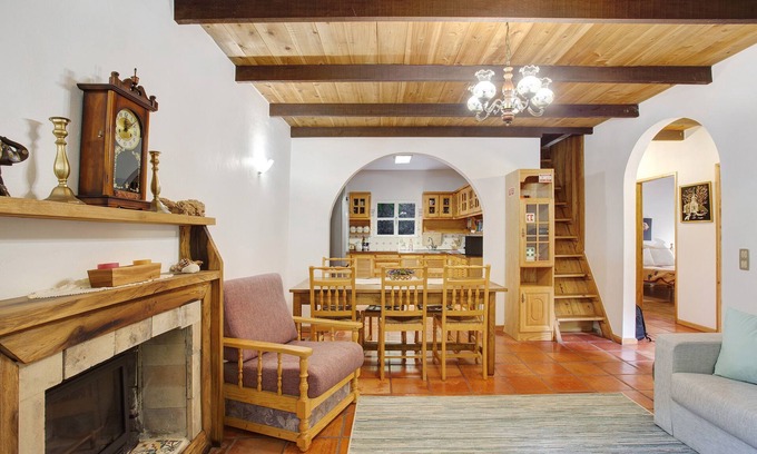 Santana House | Vacation Home "Pico Das Pedras 4 Reset Naturally" with Mountain View, Private Terrace & Wi-Fi