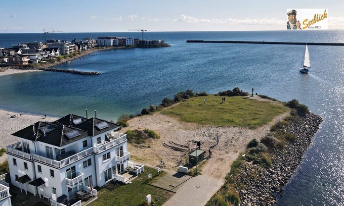 Olpenitz Villa | Vacation home Strand Hus by Seeblick Ferien ORO, best location on the beach, sauna, fireplace