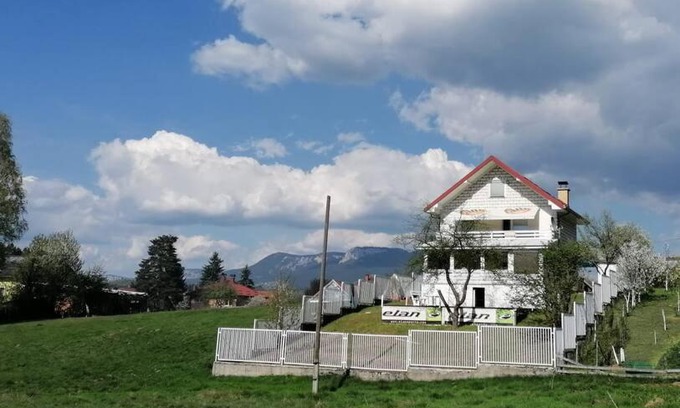 Pale Apartment | Vacation home StudenSki / Kuća za odmor StudenSki