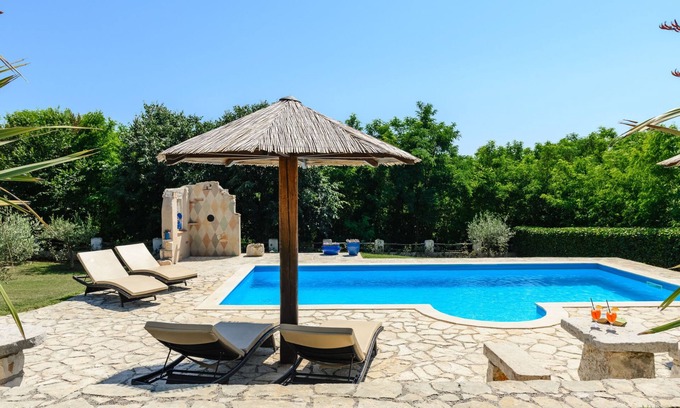 Dracevac House | Vacation home Valy by Interhome