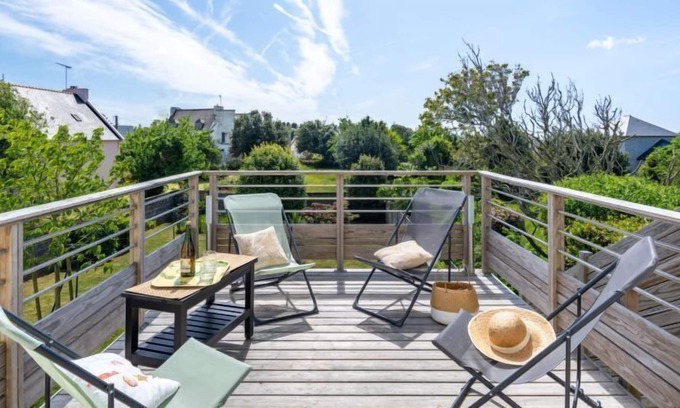 Plozevet House | Vacation home Villa Les Hortensias in Plozévet - 6 persons, 3 bedrooms