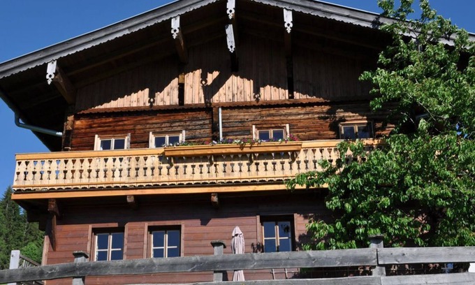 Wagrain Cabin | Vacation home "Weitblick" - for 8-15 pers./5 bedrooms - THE "ZwisleggGut"