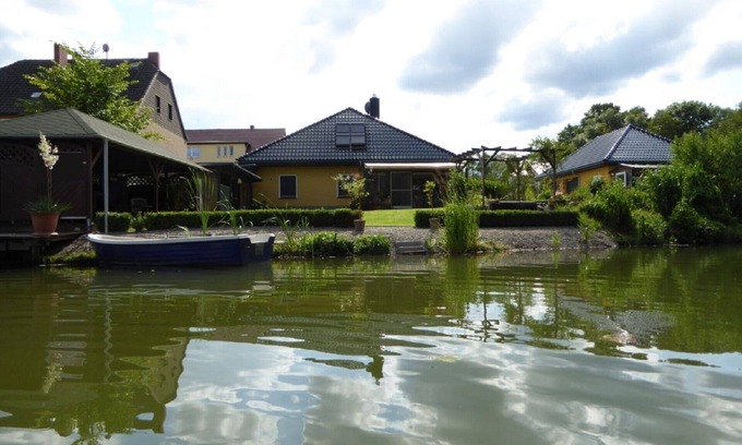 Lychen House | Vacation home with direct lake access
