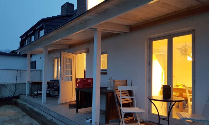 Heikendorf House | Vacation home with large garden on the beach of the Kiel Fjord