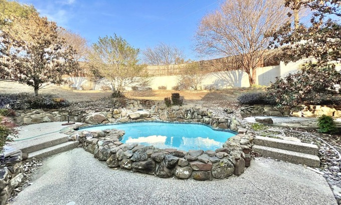 North Central Carrollton House | Vacation house in Carrollton. Your family will be close to everything