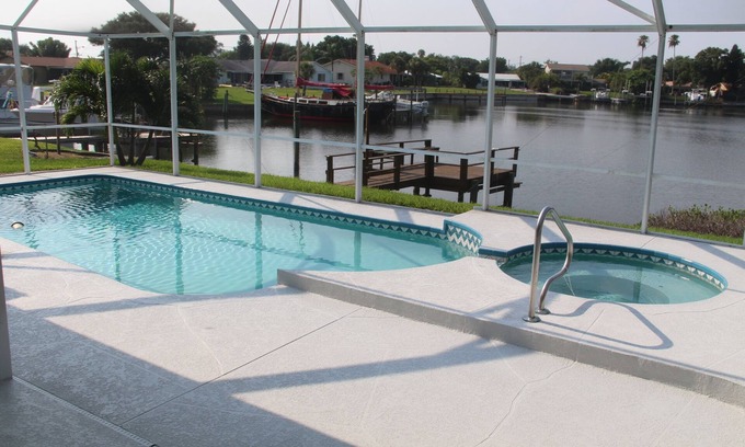 Coquina Key Villa | Vacation house with all comfort - pool, whirlpool, screen - directly by the sea