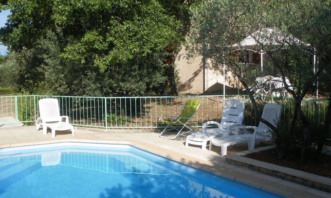 Cabrieres-d'Avignon Ski Chalet | Vacation rental Luberon CABRIERES D'AVIGNON LS2-2