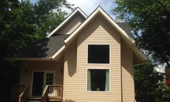 Bolivar House | Vacation Rental: Boundary Cottage
