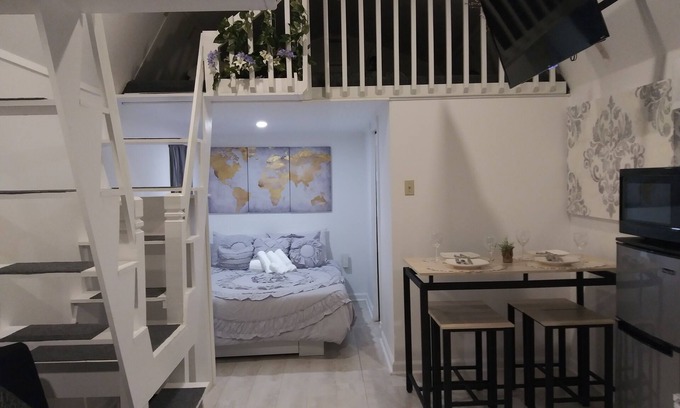 Fairhope Cottage | Vacationing on a budget near the beach 2