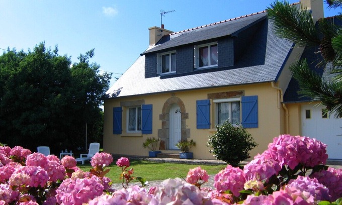 Lanveoc House | Vacations on the Crozon peninsula: sea, beach, countryside, hiking, relaxation.