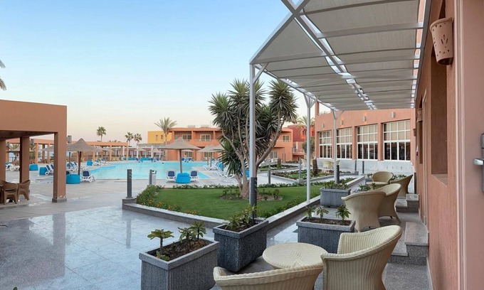 Ain Sokhna Hotel | Vai by Romance Hotel & Aqua Park