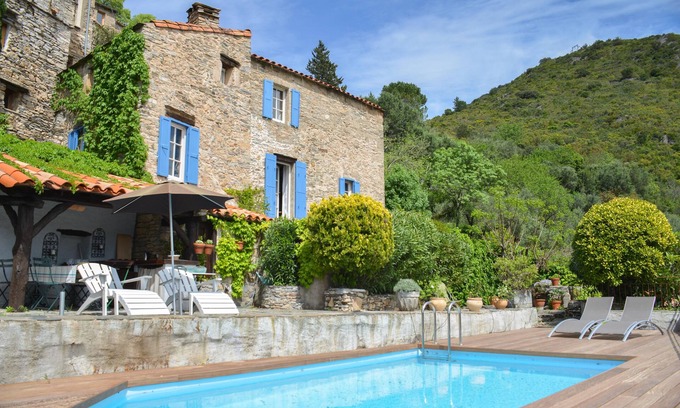 Vieussan House | Vakantiehuis met een Fantastisch Uitzicht Over de Vallei en de Rivier de Orb