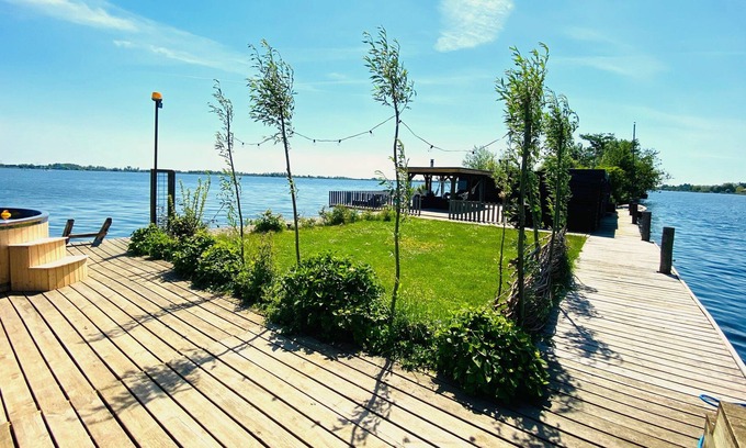 Vinkenkade Ski Chalet | Vakantiehuis Waterfront Eiland Vinkeveen