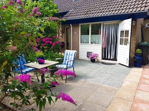 Oostkapelle House | Vakantiewoning 'Villa Asterlaan' OK36