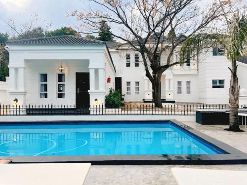 Greater Johannesburg Metropolitan Area Villa | vale villa banquet hall & Accommodation