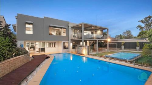 Valentine House | Valentine Aqua Bella