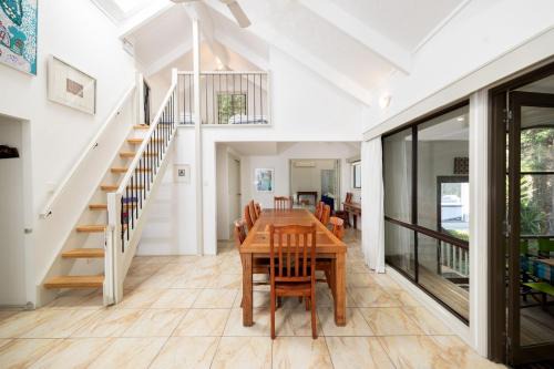 Mollymook Beach House | Valley Cottage