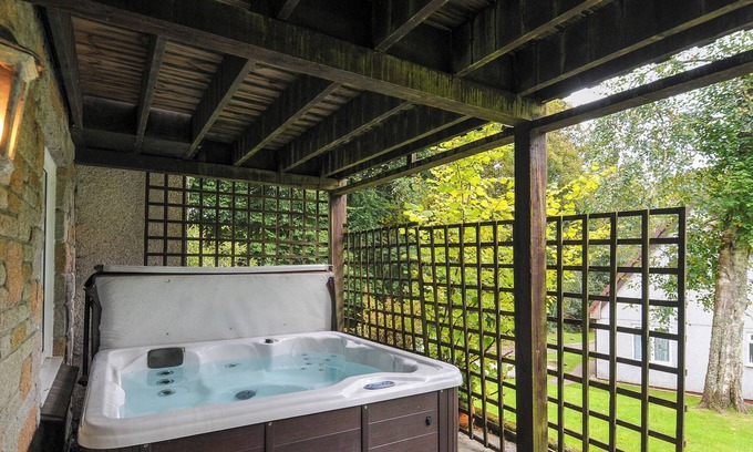 Saint Ann's Chapel Cottage | VALLEY LODGE 32, pet friendly, country holiday cottage in Callington