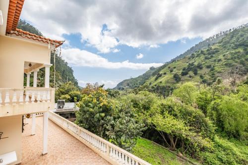 Ribeira Brava House | Valley Nest by Zest and Guest