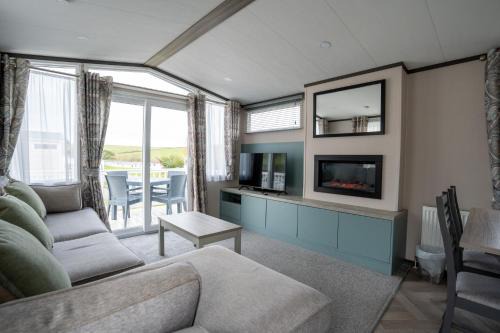 Newquay House | Valley View - Newquay Bay Resort near Porth Beach