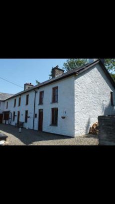 Llandysul House | Valley View Retreat