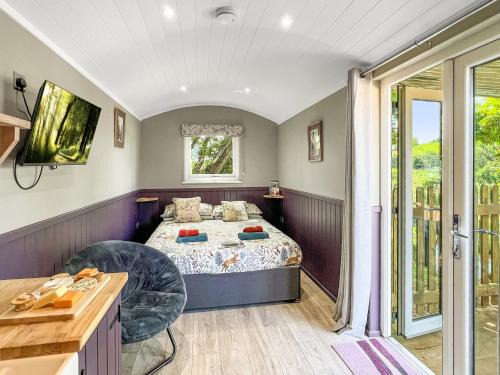 South Molton Cabin | Valley View Retreats- West Down Farm Estate
