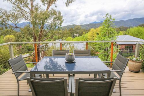 Bright House | Valley Vista