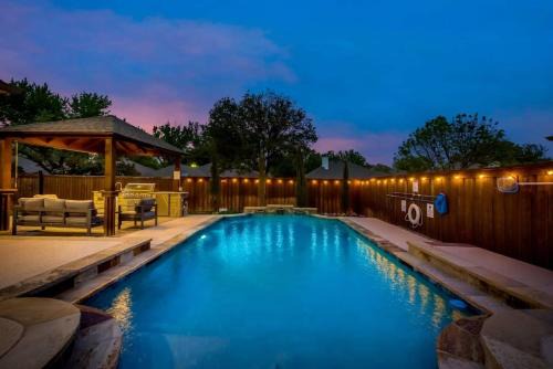 Lewisville House | Valley Vista Luxury Retreat w Pool Cinema Games