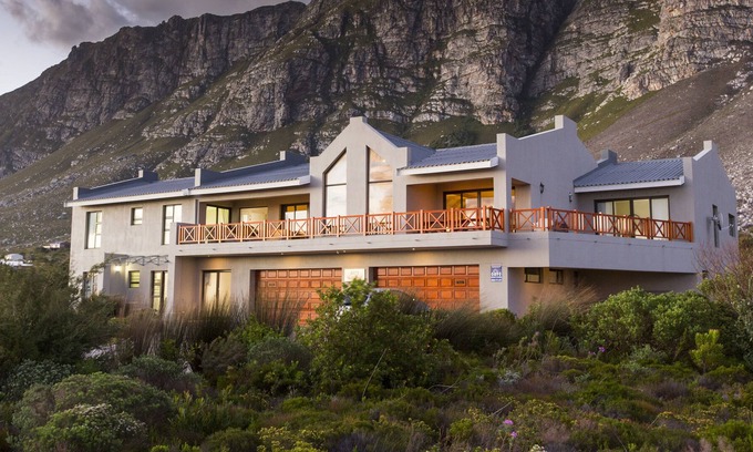 Betty's Bay House | Van Den Berg's Guesthouse