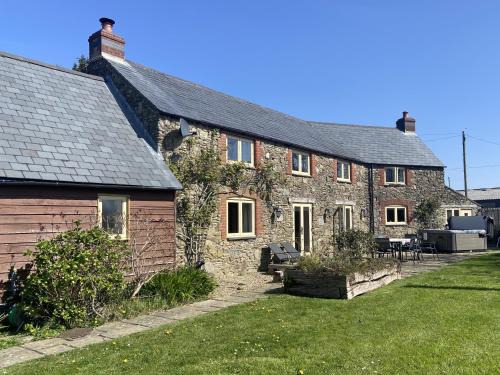 Barnstaple House | Varley Lodge