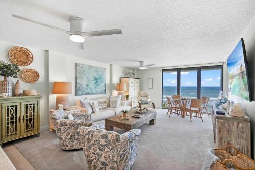 Crescent Beach House | Vast Ocean Views Pool Patio Tennis