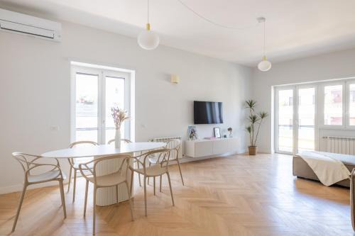 Trionfale Apartment | Vatican Luxury house by Varental