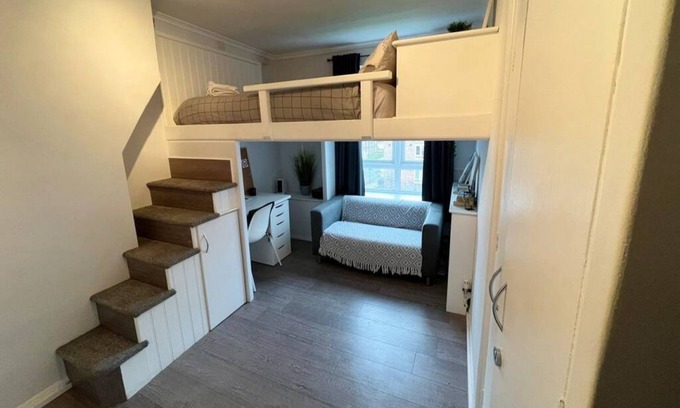 Oval House | Vauxhall Central Room 1