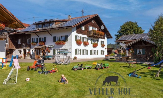 Nesselwang Apartment | Veiter-Hof, farm - vacation apartment Breitenberg, 2 bedrooms, shower/WC