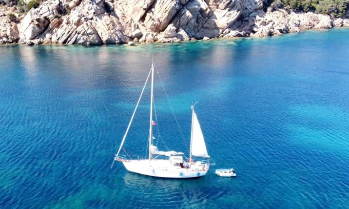 Cagliari Boat Rental | Velella