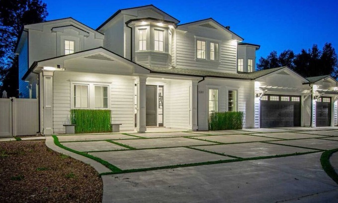 Tarzana Villa | Veloz Villa - The Prime Private Estate