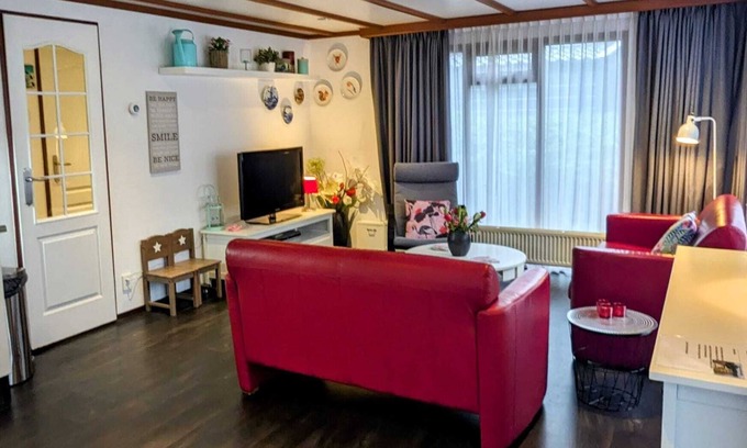 Bosgebied Hoenderloo House | Veluwe Apeldoorn: spacious comfortable chalet + garden - beautiful child-friendly park